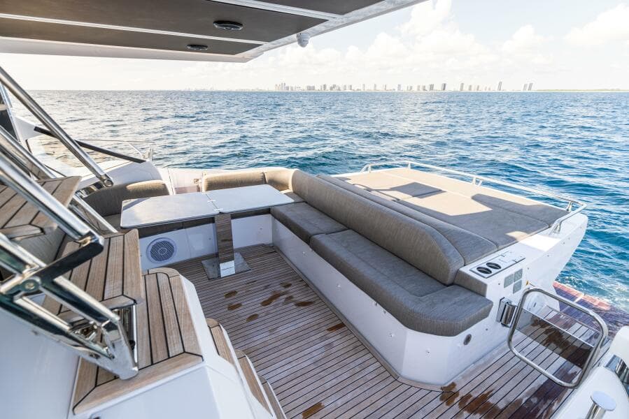 2021 Azimut S6 Sport Fly