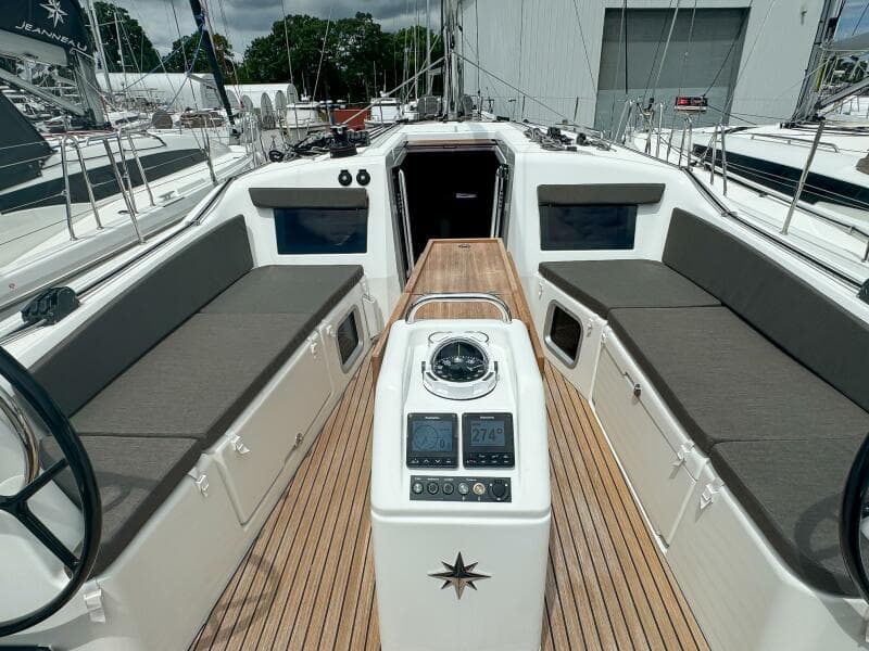 2024 Jeanneau Sun Odyssey 410 #345