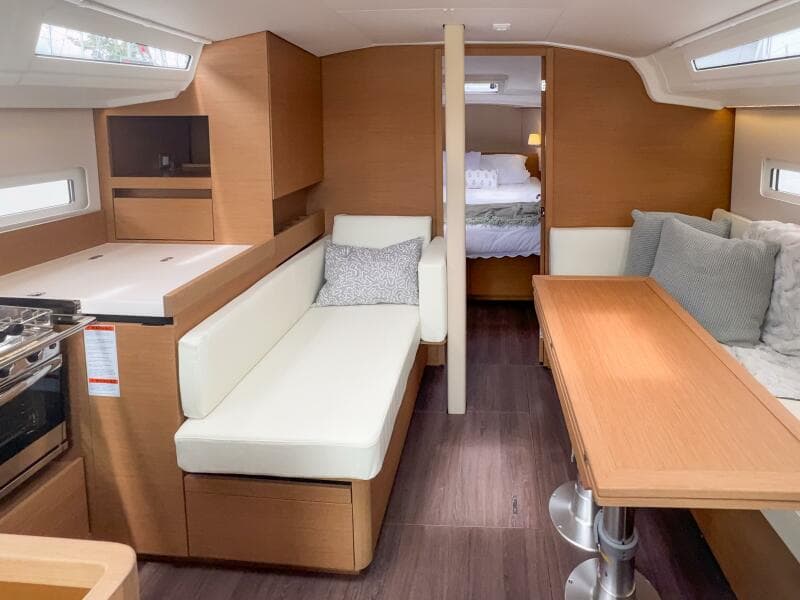 2024 Jeanneau Sun Odyssey 410 #345