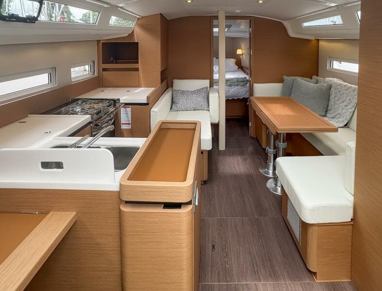 2024 Jeanneau Sun Odyssey 410 #345