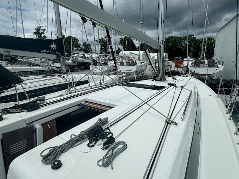 2024 Jeanneau Sun Odyssey 410 #345