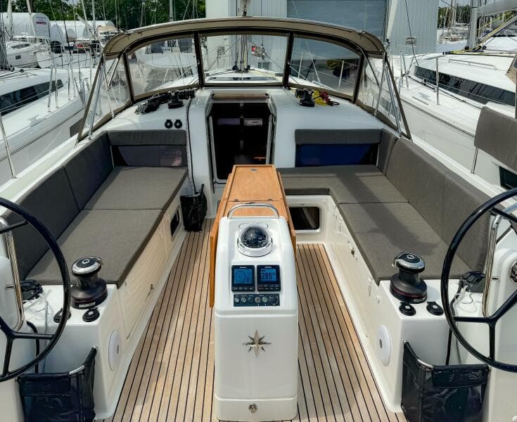 2023 Jeanneau Sun Odyssey 440 #442