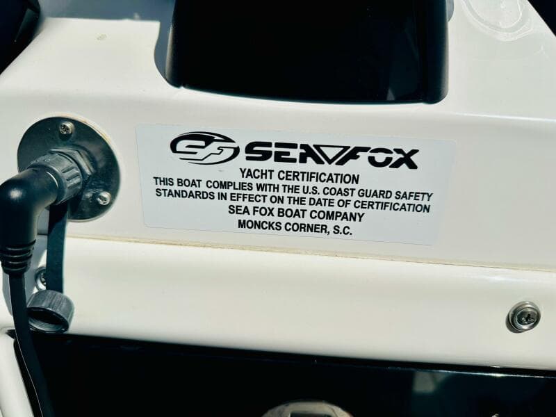 2019 Sea Fox 328 Commander