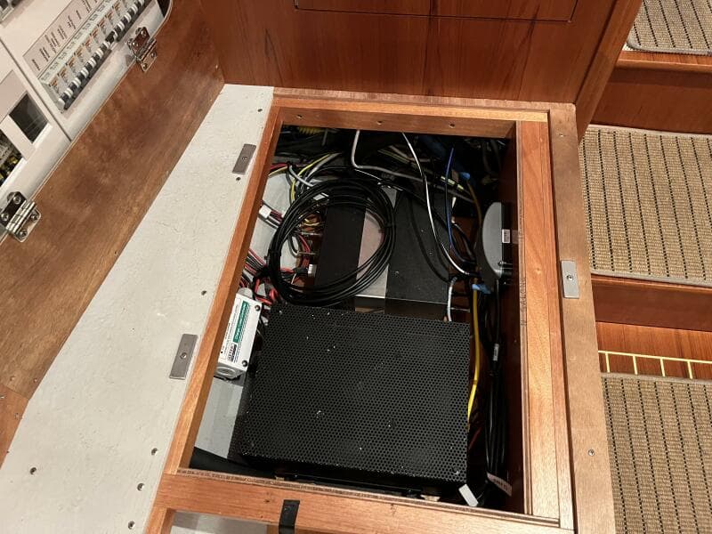 2003 Fantasi 44 Pilot House