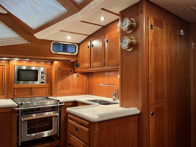 2003 Fantasi 44 Pilot House