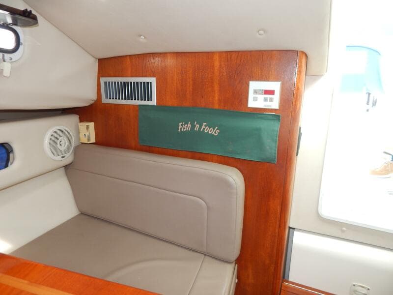 1998 Pursuit 3000 Express