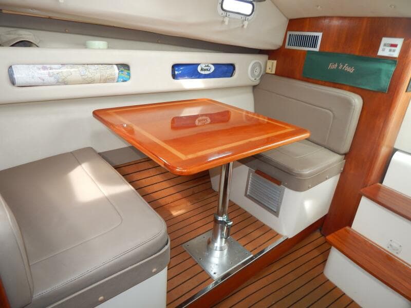 1998 Pursuit 3000 Express