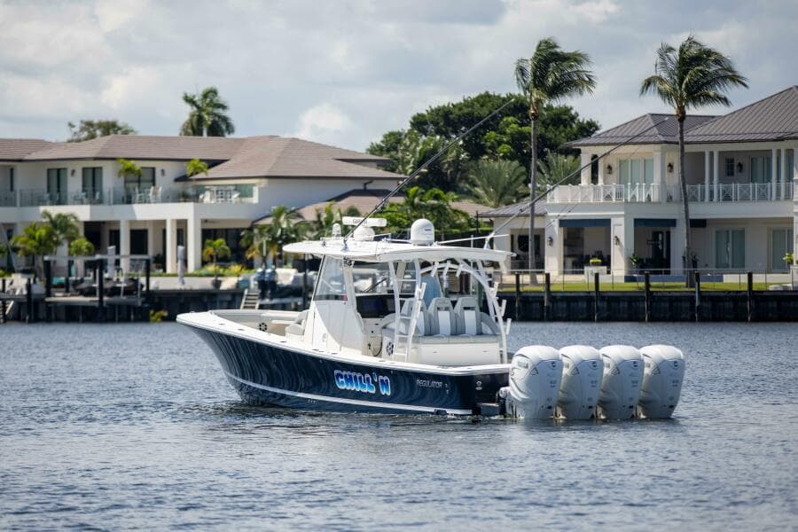 Regulator 41 2021 - Exterior Profile