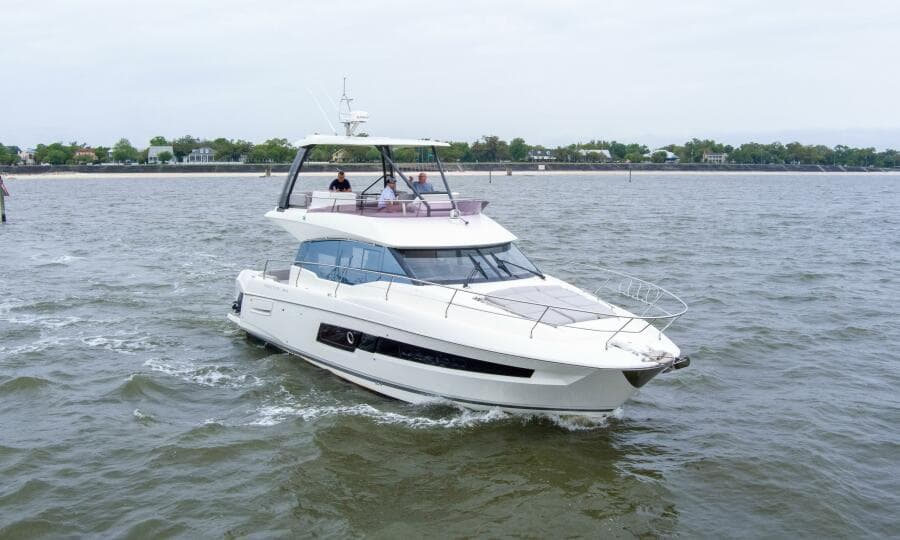 2023 Prestige 460 Flybridge "Pass-N-Bye"