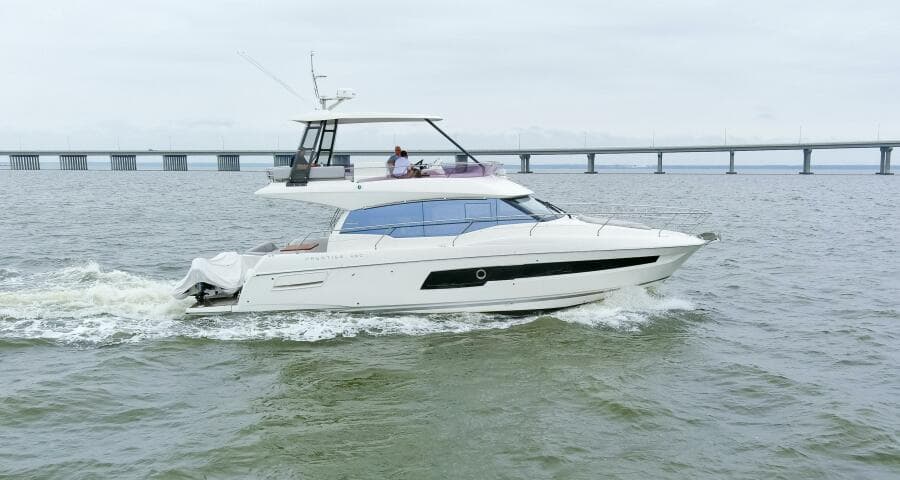 2023 Prestige 460 Flybridge "Pass-N-Bye"