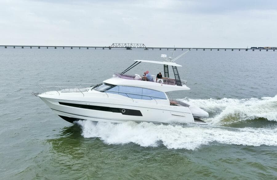 2023 Prestige 460 Flybridge "Pass-N-Bye"