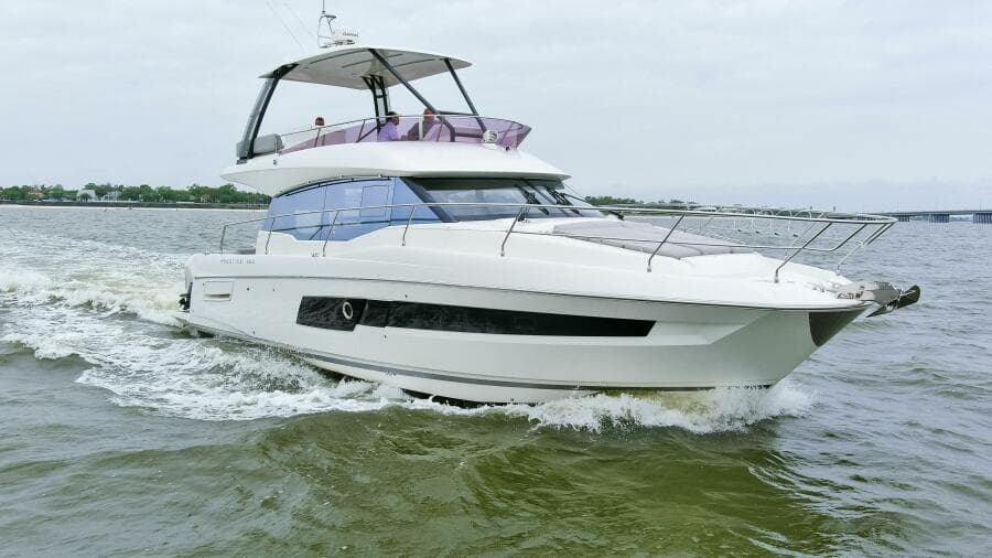 2023 Prestige 460 Flybridge "Pass-N-Bye"