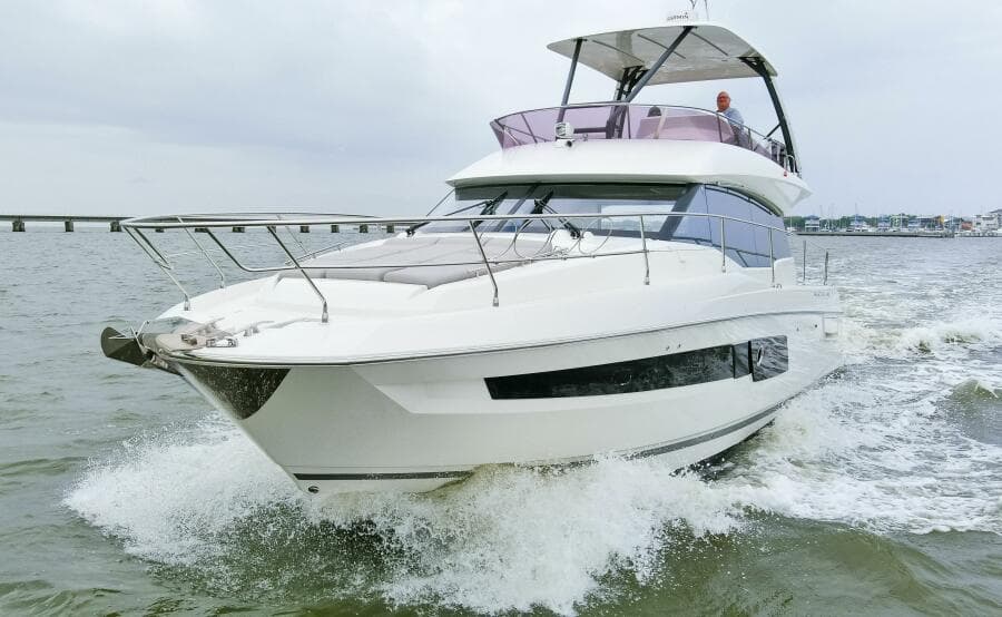 2023 Prestige 460 Flybridge "Pass-N-Bye"