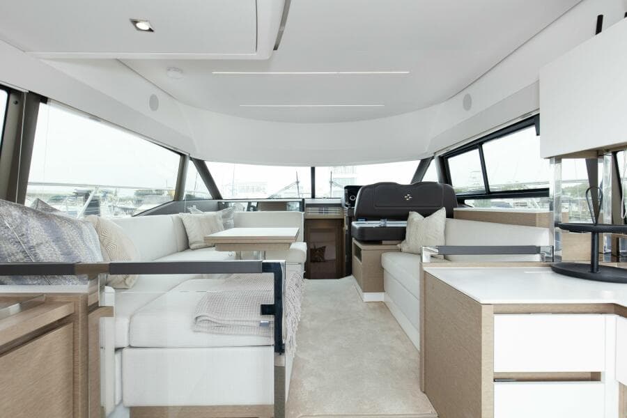 2023 Prestige 460 Flybridge "Pass-N-Bye"