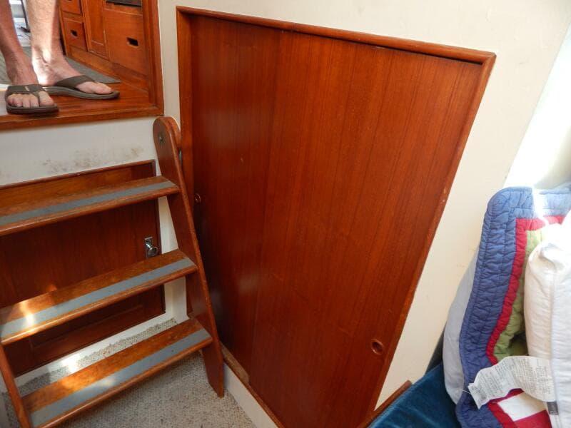 1976 Grand Banks 42 Classic