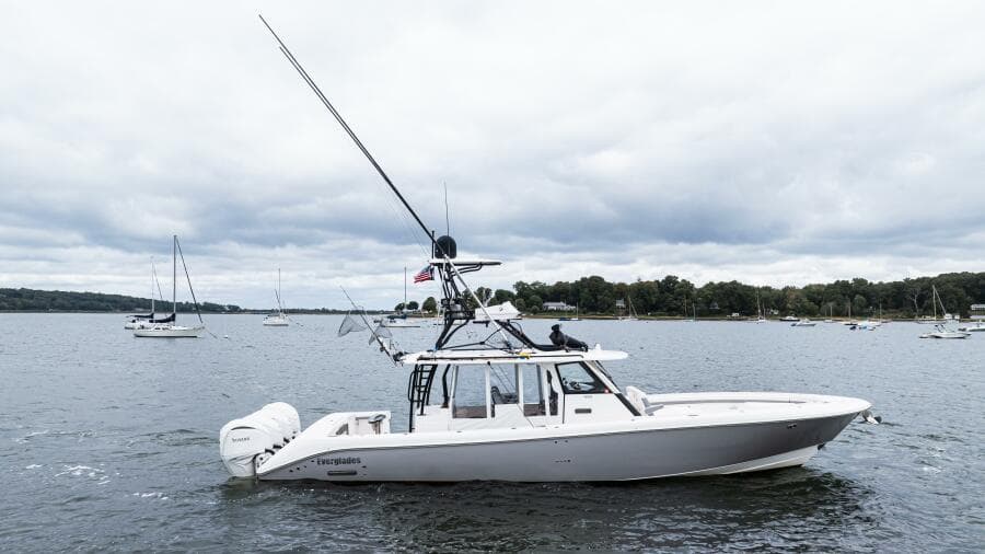 2017 Everglades 435 CC