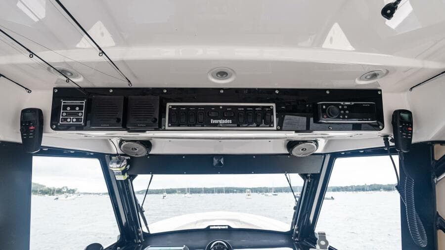 2017 Everglades 435 CC