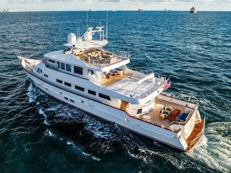 2009 Crystal Yachts Enclosed Pilothouse