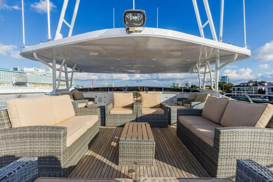 2009 Crystal Yachts Enclosed Pilothouse