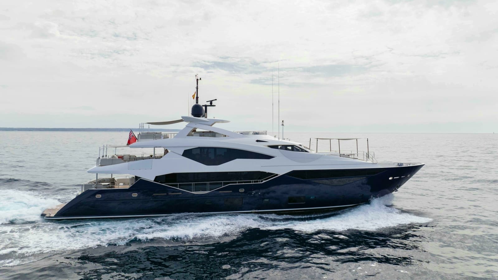 2016 Sunseeker Sunseeker 131 Yacht - Photo 4