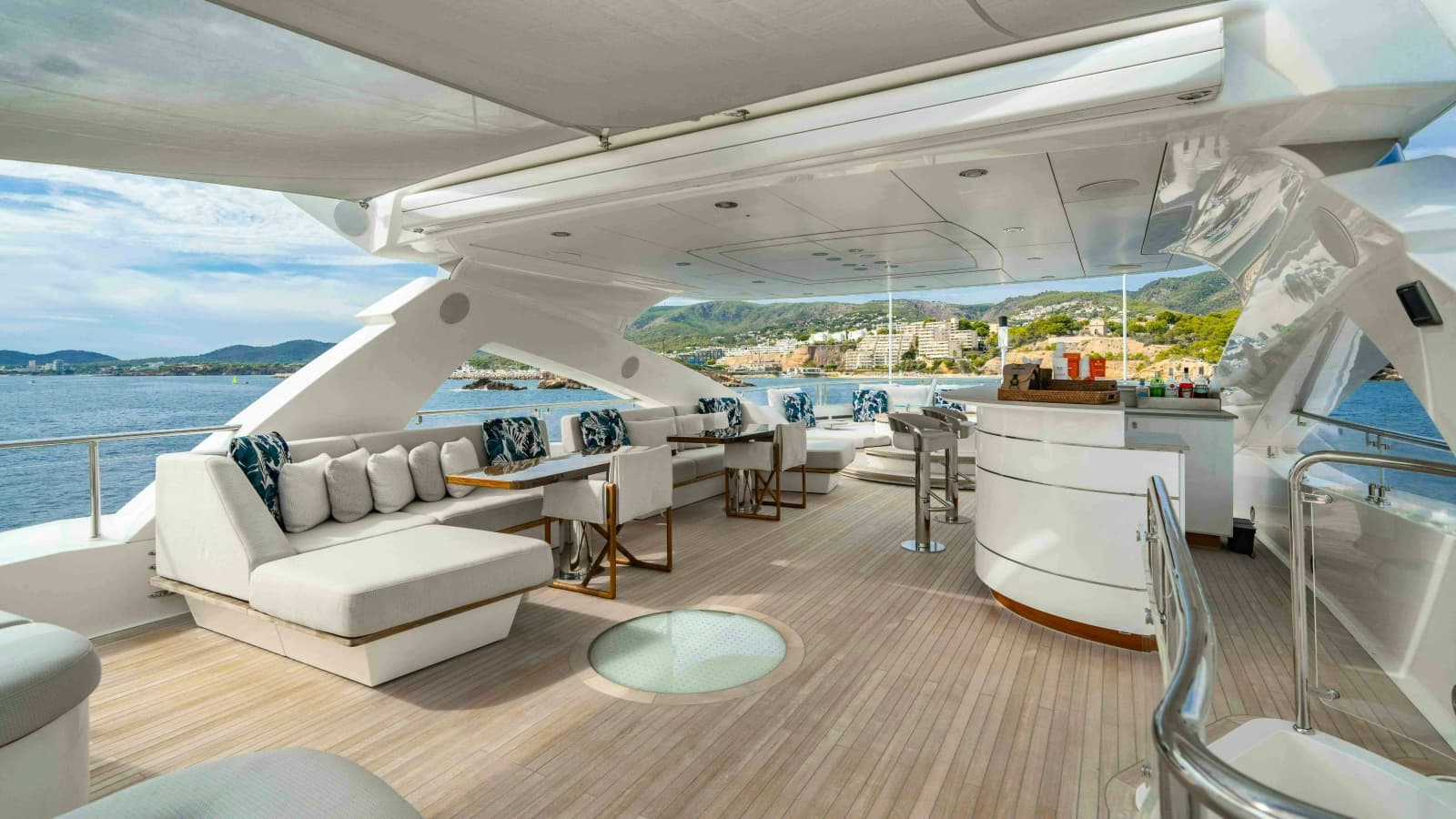 2016 Sunseeker Sunseeker 131 Yacht - Photo 7