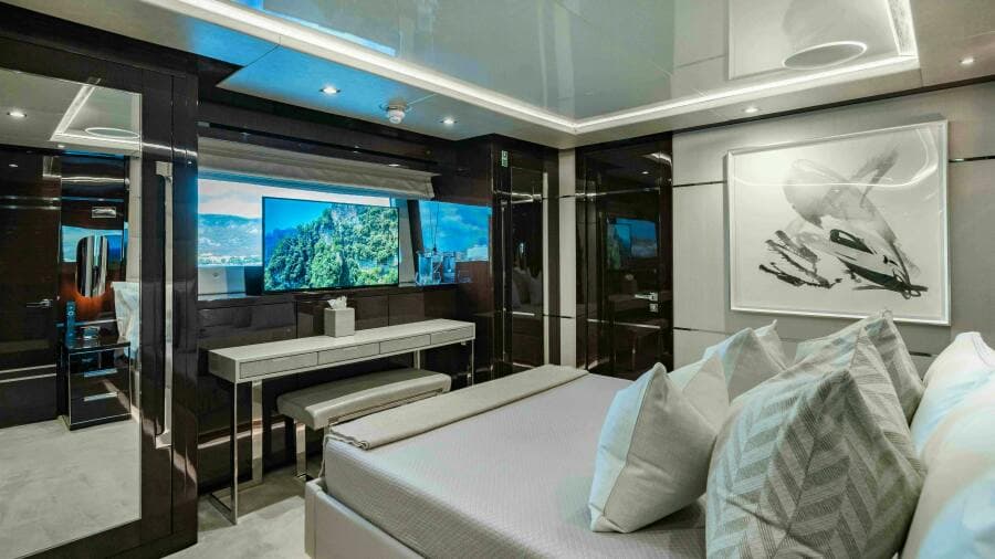 2016 Sunseeker Sunseeker 131 Yacht