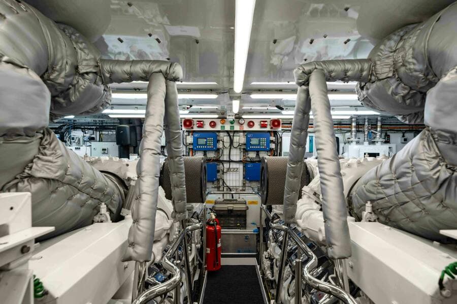 2016 Sunseeker Sunseeker 131 Yacht