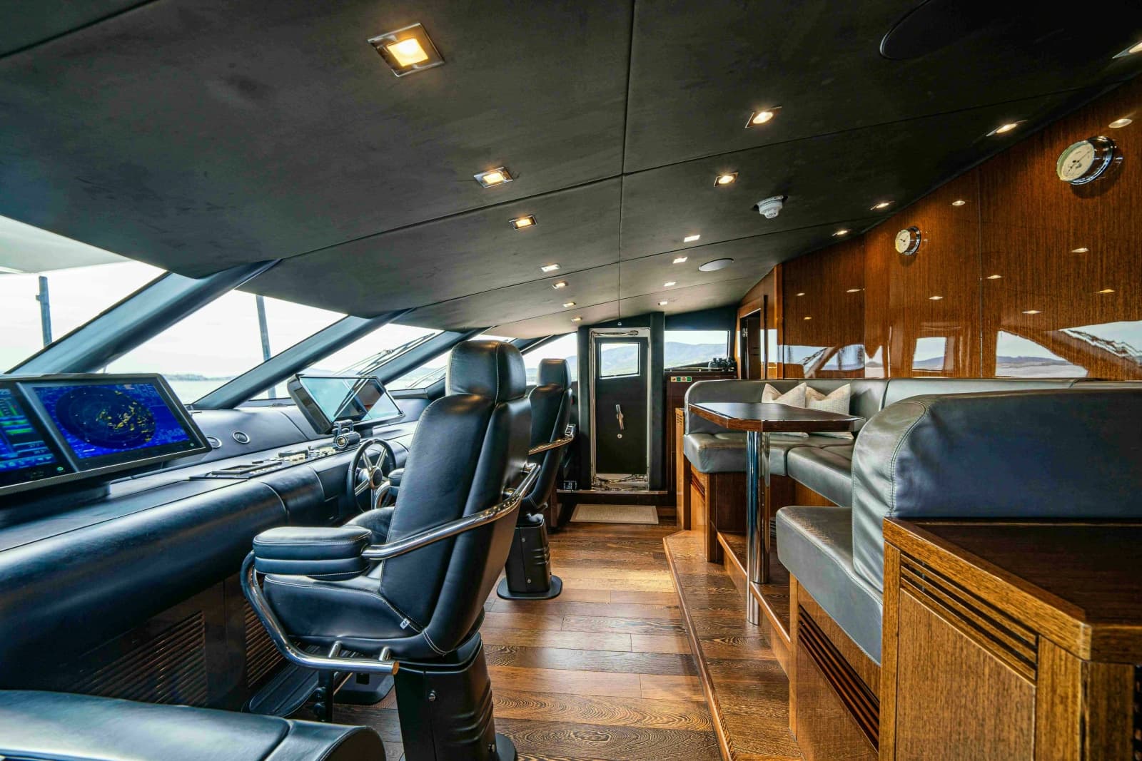 2016 Sunseeker Sunseeker 131 Yacht - Photo 45