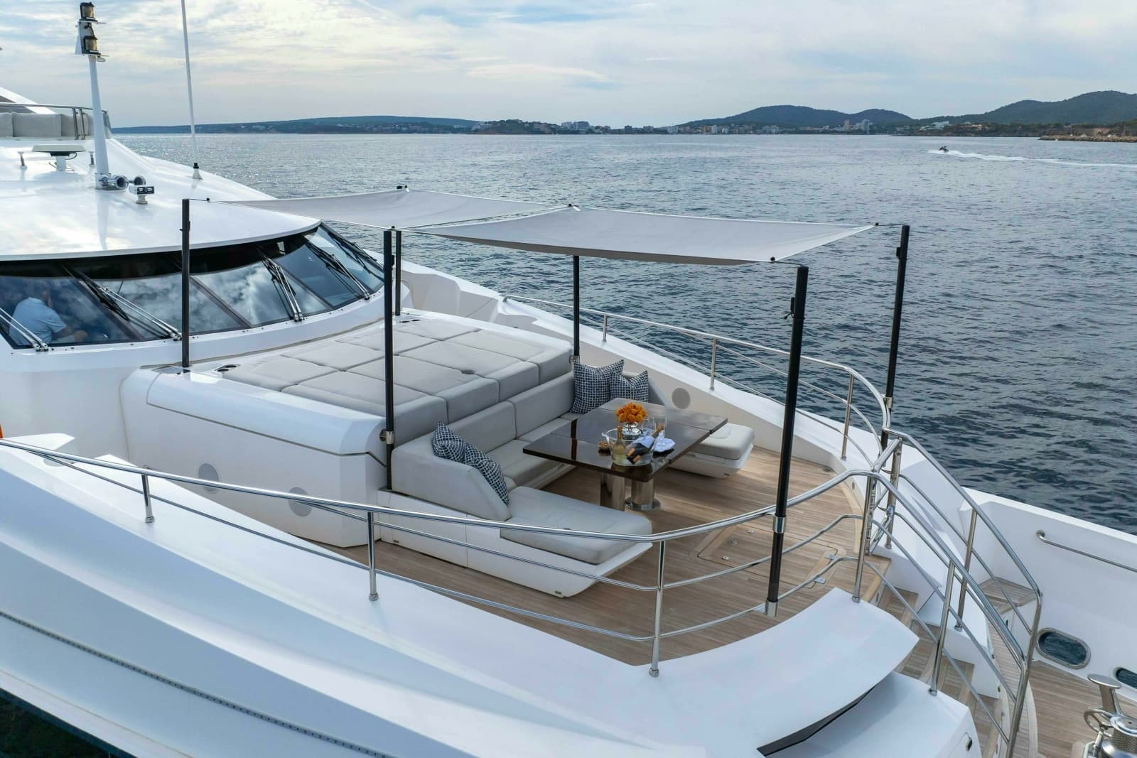 2016 Sunseeker Sunseeker 131 Yacht - Photo 15