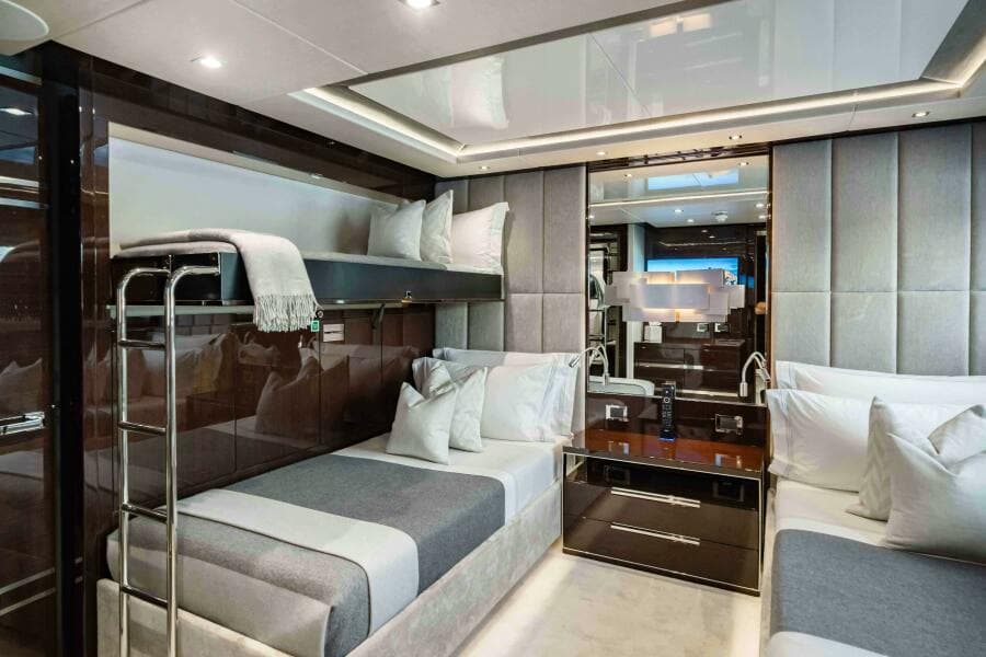 2016 Sunseeker Sunseeker 131 Yacht