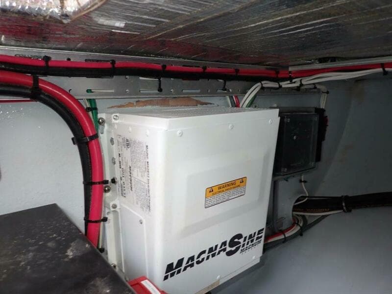 Launch 45 BLUE JACKET -Engine Room