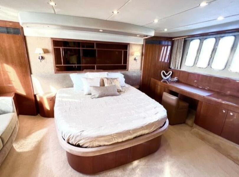 2008 Viking Princess 67 Flybridge