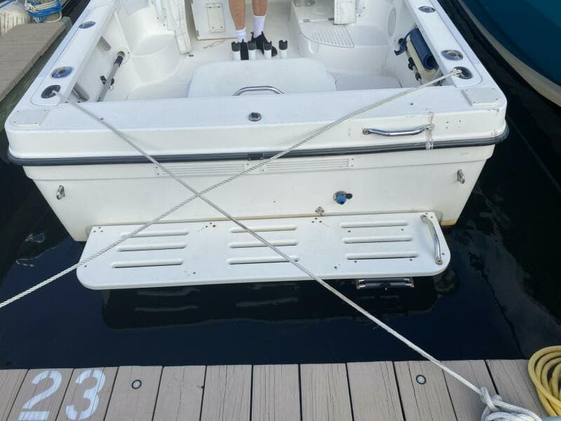 1999 Bayliner 2052 Trophy
