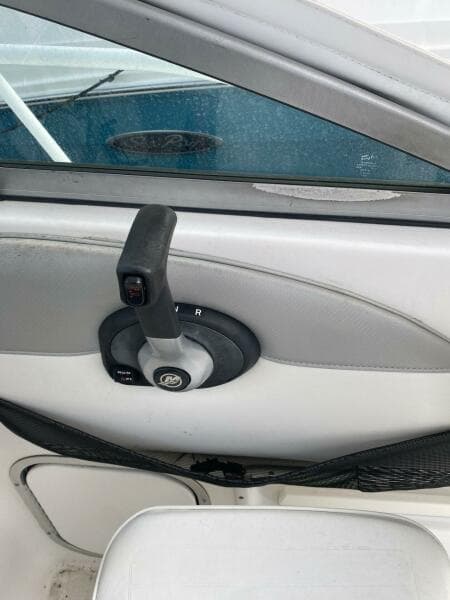 1999 Bayliner 2052 Trophy