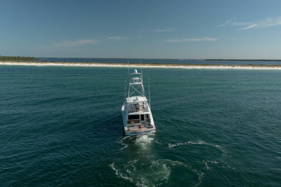 2005 Hatteras 68 Convertible- Transom