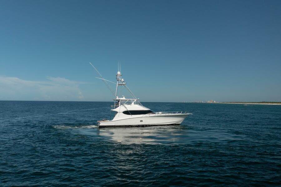 2005 Hatteras 68 Convertible- Profile