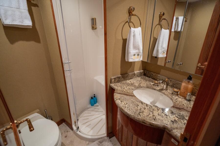 2005 Hatteras 68 Convertible- Guest Head 2