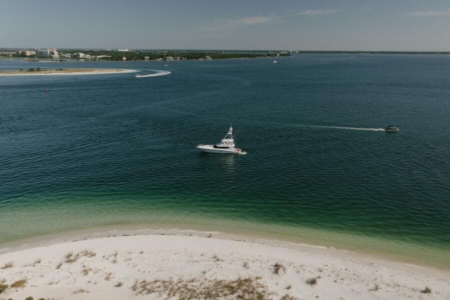 2005 Hatteras 68 Convertible- Far View