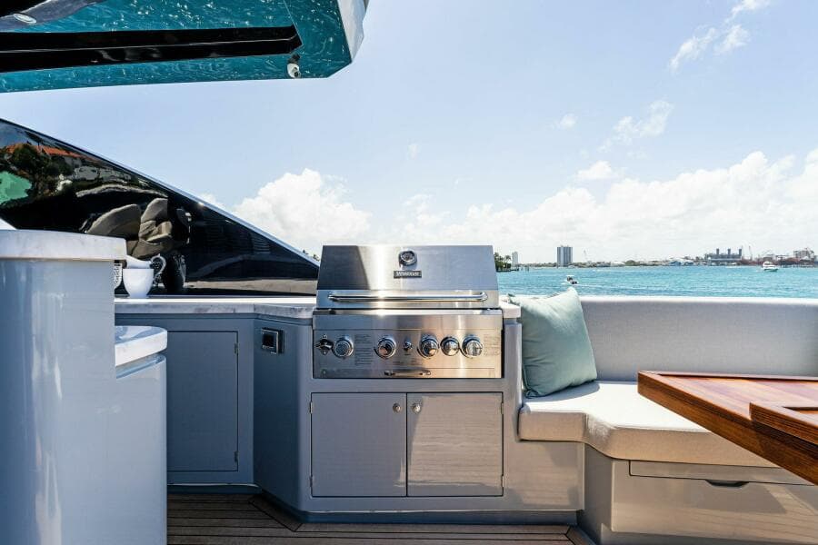 2024 Aquitalia Yachts Flybridge