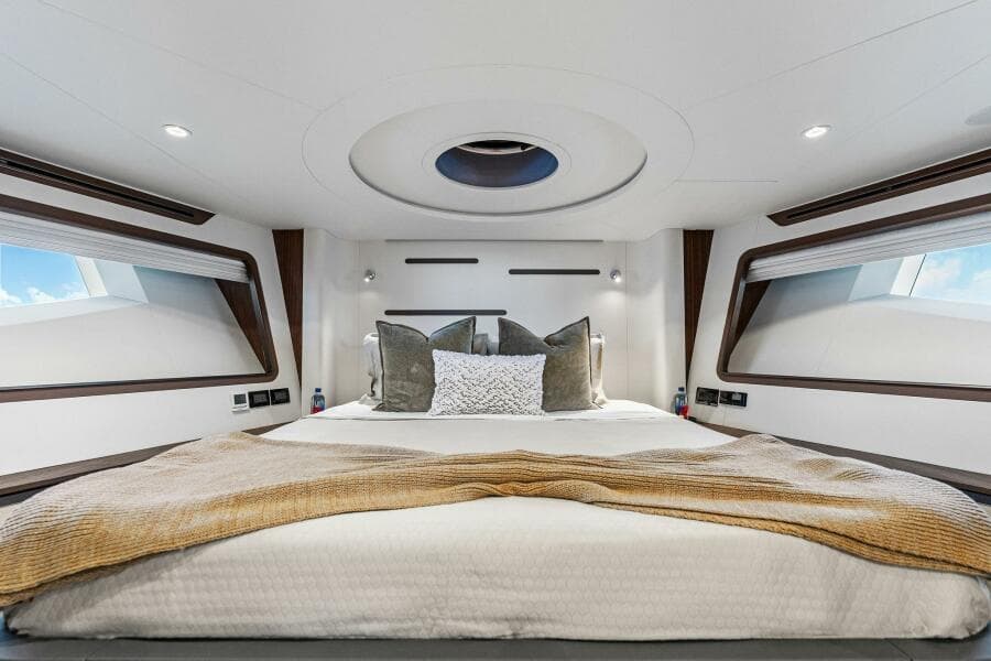 2024 Aquitalia Yachts Flybridge