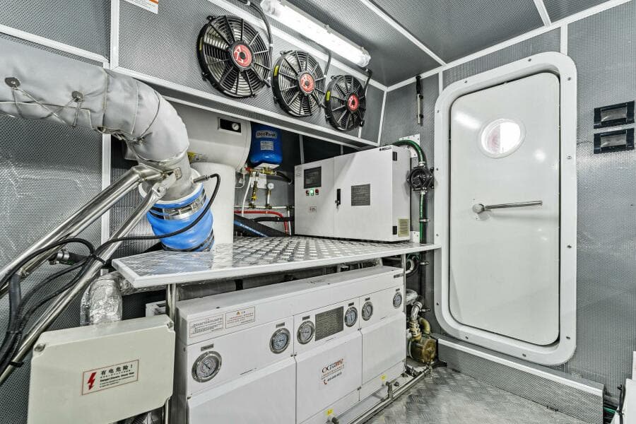 2024 Aquitalia Yachts Flybridge