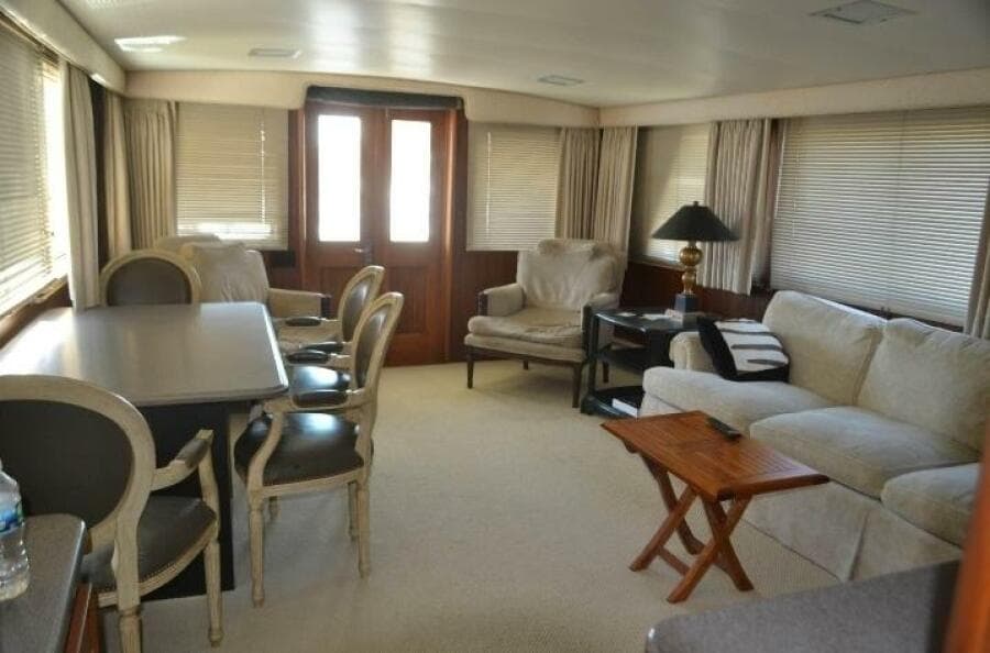 1984 Hatteras 53 Extended Deck Motor Yacht