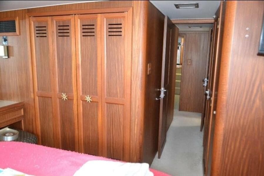 1984 Hatteras 53 Extended Deck Motor Yacht