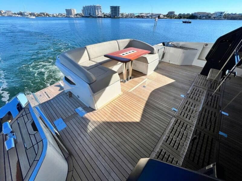 2020 Fairline Squadron