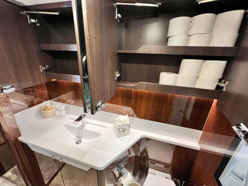 2020 Fairline Squadron