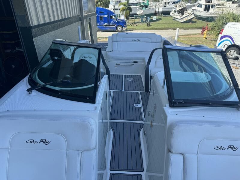 2014 Sea Ray 260 Sundeck