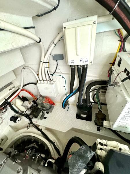 2020 Cruisers Yachts 50 Cantius