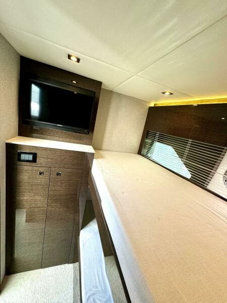 2020 Cruisers Yachts 50 Cantius