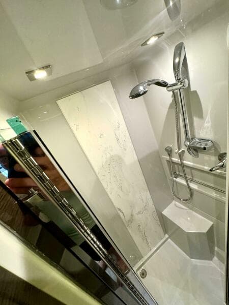 2020 Cruisers Yachts 50 Cantius