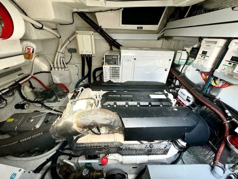 2020 Cruisers Yachts 50 Cantius